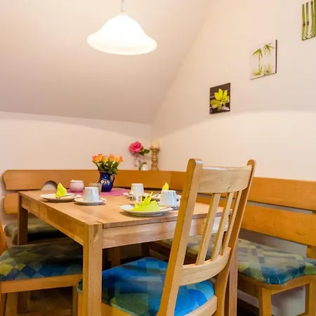 Roiser Apartman